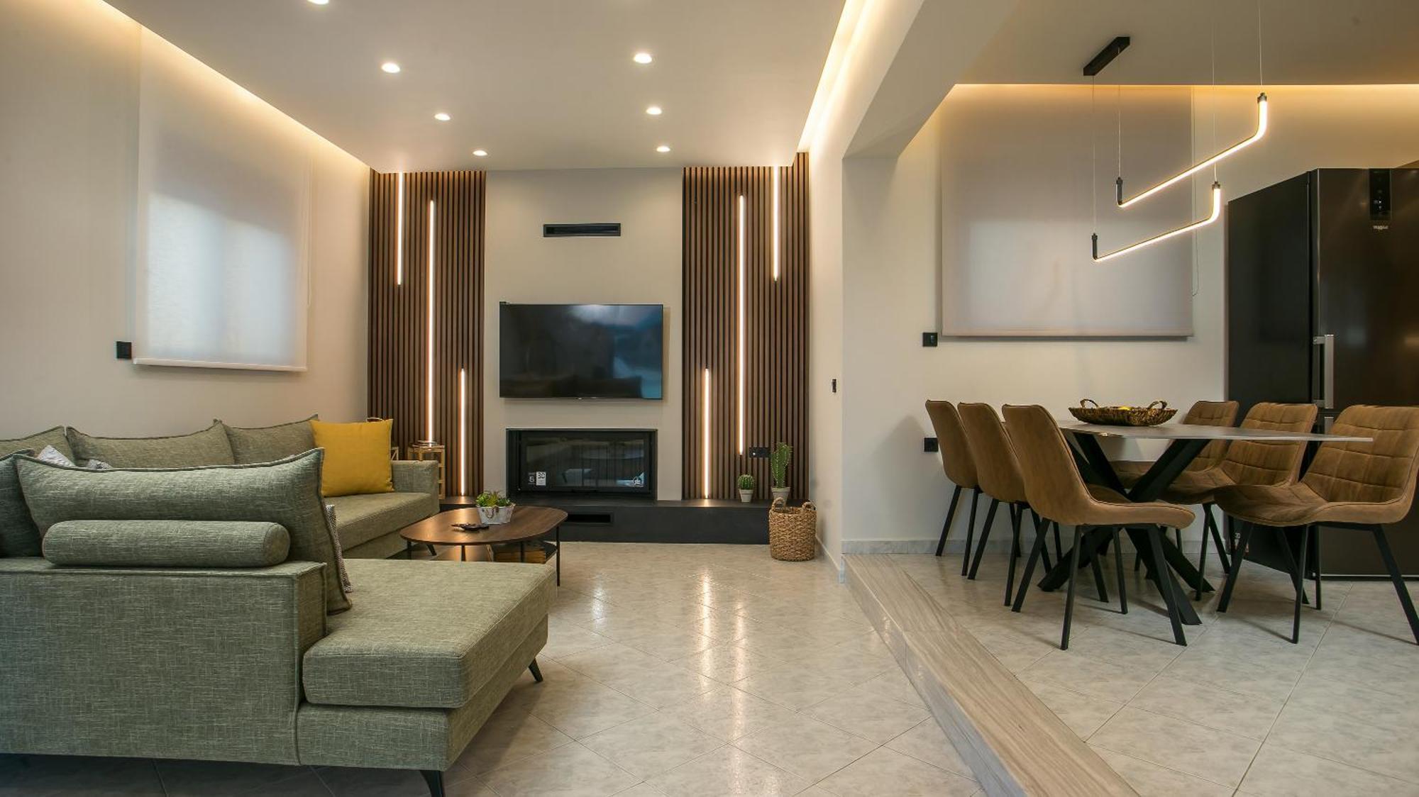 Grand Aqua Luxury By Mintzi Gennadi